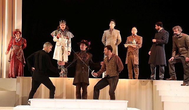 İstanbul Büyükşehir Belediyesi Kent Tiyatroları, Mart ayında 38 oyunla seyirci karşısına çıkıyor.