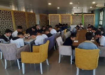 İzmir Vilayet Ulusal Eğitim Müdürlüğü Büyük Zelzelenin 1. Yıldönümünde de Depremzedelerin Yanında