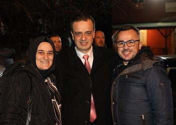 Karamürsel’de Çetinkaya sevgisi geceyi aydınlattı