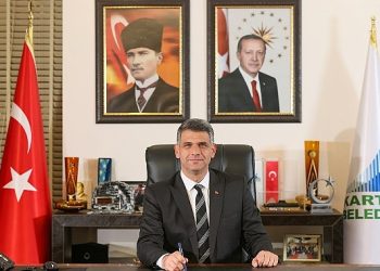 Kartepe Belediye Lideri Av.M.Mustafa Kocaman, Kartepeli hemşehrilerinin ve tüm İslâm âleminin mübarek Berat Kandili’ni kutladı