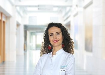 Kırık, kısa yahut eksik dişler ‘gülüş tasarımı’ ile düzeltilebiliyor