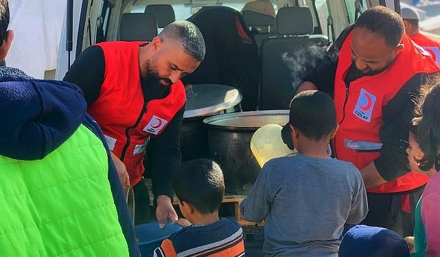 Kızılay Gazze’deki yeni aşevini Refah’ta açtı. 1000 aileye sıcak yemek