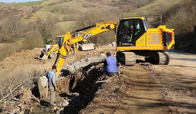 Kocaeli Büyükşehir’den mezarlıklara binlerce metre taş duvar ve tel çit