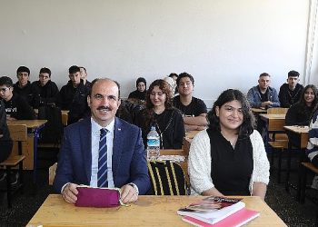 Lider Altay: “Üniversiteye Hazırlanan ve Eğitim Dayanağına Başvuran Öğrencilerimizin İkinci Ödemelerini De Yaptık”