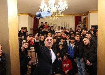 Lider Kocaman’a gençlerden büyük ilgi