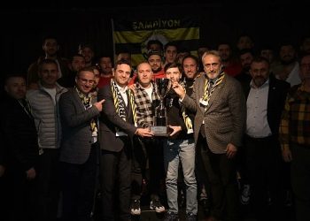 Lider Özlü, şampiyonluk coşkusuna ortak oldu