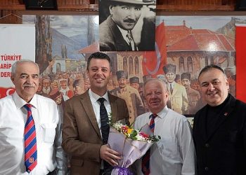 Lider Sarıkurt Gaziler ve Esnaflarla Buluştu