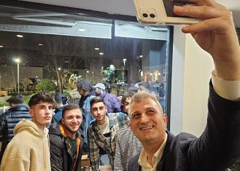 Lider Sezer, “En hoş hizmet, gönüllere girmek”