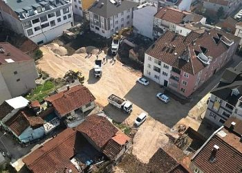 Mahalle Ortalarındaki Atıl Alanlar Otoparka Dönüşüyor