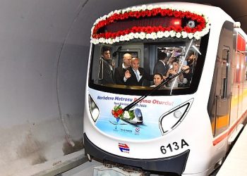 Narlıdere Metrosu ön işletmede 15 dakikalık sefer sıklığı ile çalışacak
