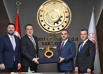 Nevşehir Belediye Lideri Dr. Mehmet Savran ve AK Parti Nevşehir Milletvekilleri, Sanayi ve Teknoloji Bakanı Mehmet Fatih Kacır’ı ziyaret etti