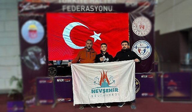 Nevşehir Belediyesi Gençlik ve Spor Kulübü Halter Grubu atletlerinden İsmail Yetiş, Türkiye ikincisi oldu