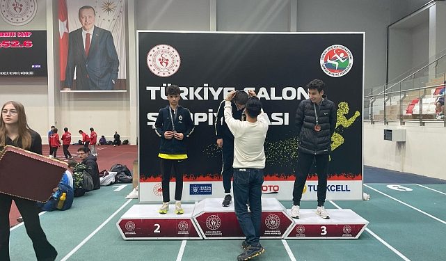 Nevşehir Belediyesi Gençlik ve Spor Kulübü sportmeni Yağız Pala, U-16 Türkiye Salon Atletizm Şampiyonası’nda altın madalya kazandı.