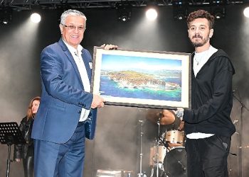 Rock kümesi Kolpa Kemer’de konser verdi