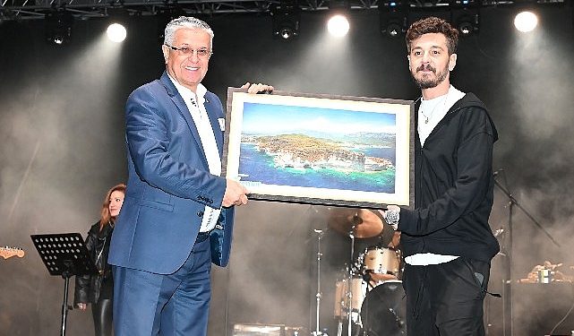 Rock kümesi Kolpa Kemer’de konser verdi