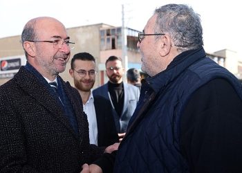 Selçuklu Belediye Lideri Ahmet Pekyatırmacı Besin Toptancıları Sitesi’ndeki işyerlerine ziyaret gerçekleştirdi