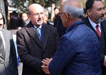 Selçuklu Belediye Lideri Ahmet Pekyatırmacı, Cuma buluşmaları kapsamında Horozluhan Mahallesi’nde vatandaşlarla bir ortaya geldi