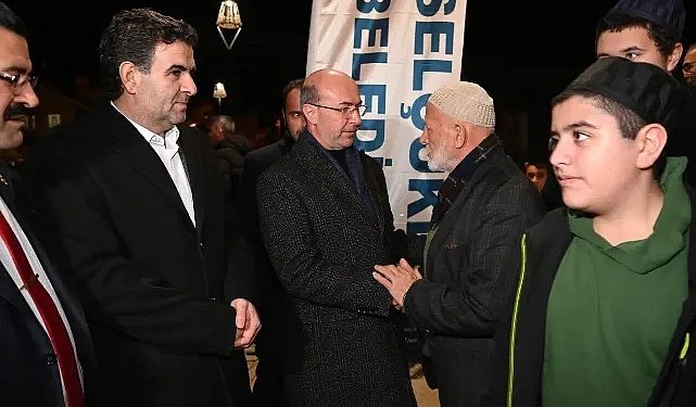 Selçuklu Belediye Lideri Ahmet Pekyatırmacı, Miraç Kandili hasebiyle Erenköy Tahir Büyükkörükçü Camii’nde düzenlenen kandil programında vatandaşlarla bir ortaya geldi.