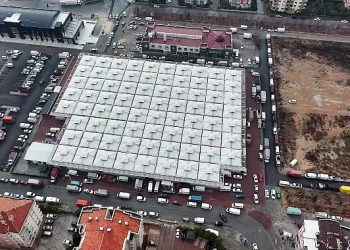 Selçuklu Belediyesi tarafından ilçenin farklı mahallerine kazandırılan kapalı pazarlar çağdaş imgesinin yanı sıra alışveriş yapan vatandaşlar ve esnaf için konfor sağlıyor