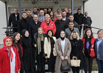 Sezer, “Gölcük’ün her kurumu bizim için değerli”