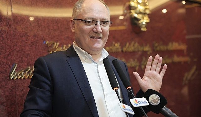 Sivas Belediye Lideri Hilmi Alım dal buluşmaları kapsamında Özel Halk Otobüs İşletmecileri ile bir ortaya gelerek istişarelerde bulundu