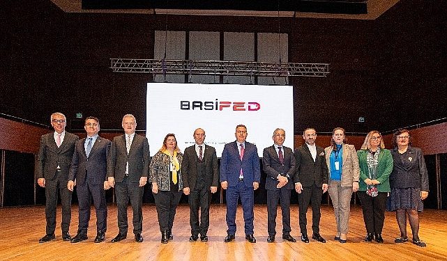 Soyer: “Kadın erkek birlikte çaba etmek zorundayız”