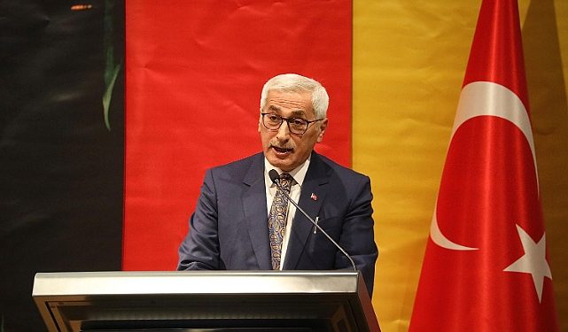 “Türkiye Selçukluları Konya Hanedan Türbesindeki Naaşların Tanzimi Projesi” Paneli Konya Büyükşehir’in Konut Sahipliğinde Yapıldı