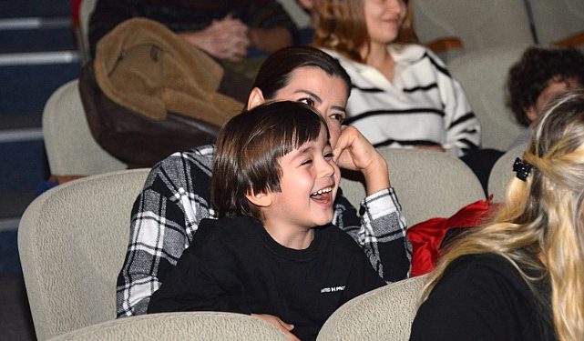 Yenişehir Belediyesi yarıyıl tatilinde 7 bin çocuğu tiyatroyla buluşturdu