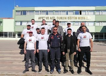 Zirve Kurumsal Tahliller, zelzele bölgesindeki çalışmalarını sürdürüyor