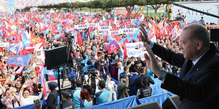Erdoğan: Ülkemizi Türkiye Yüzyılı ile zirveye çıkaracağız