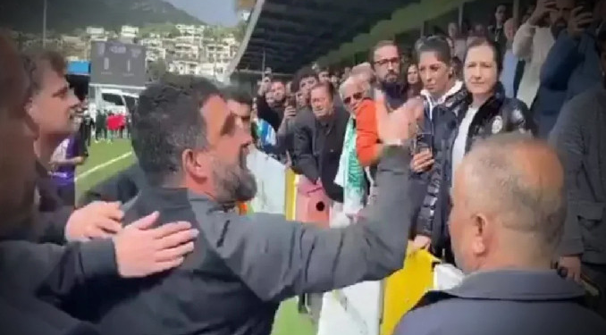 ‘Seçil Erzan’ tezahüratları Arda Turan’ı çıldırttı, kırmızı kart gördü!