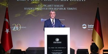 Bakan Bolat: Türk ve Alman iş insanları 60 milyar dolar ticaret hacmini birkaç yılda başaracak
