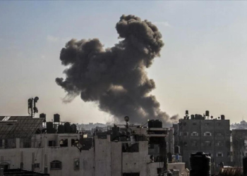 İsrail, Gazze’de belediye binasını hedef aldı