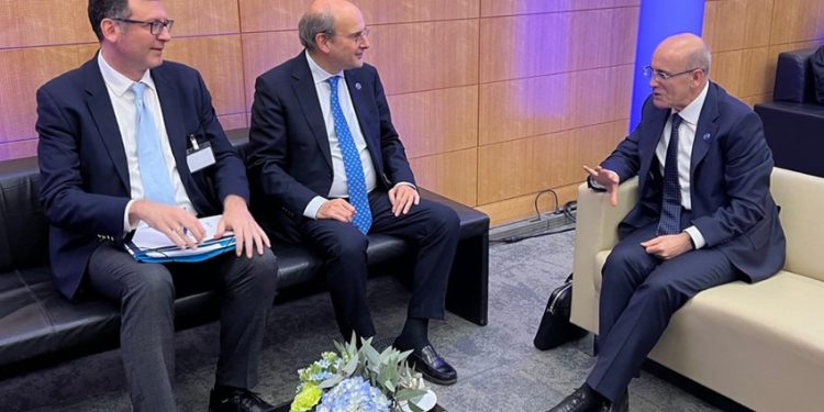 Bakan Şimşek, OECD’de ikili görüşmeler gerçekleştirdi