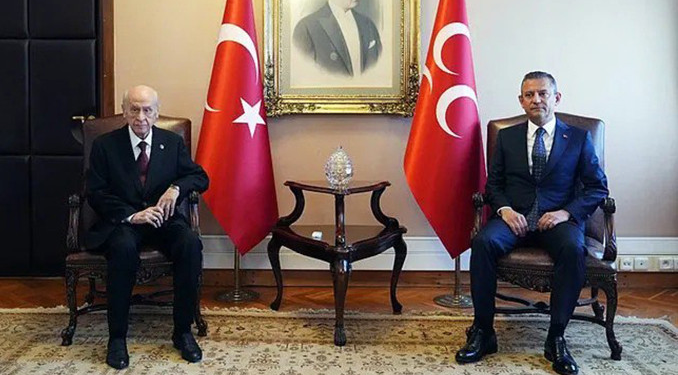 Özel ile Bahçeli görüşmesi başladı