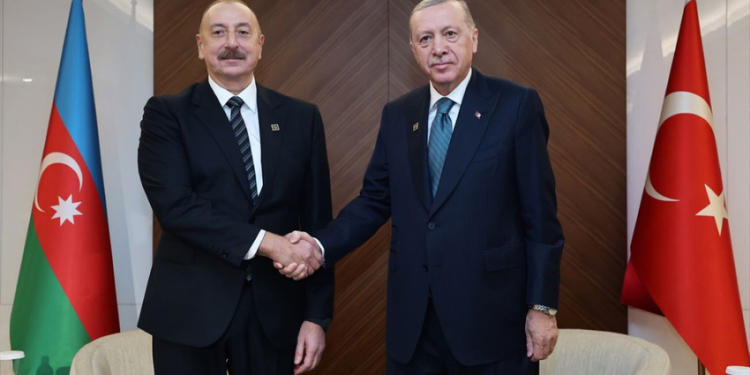 Cumhurbaşkanı Erdoğan Aliyev ile görüştü