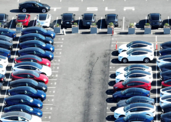 Hibrit araçlara talep ikinci el elektrikli araçların fiyatını kırıyor