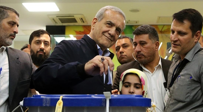 İran’da cumhurbaşkanlığı seçimi: İlk turda sonuç çıkmadı!