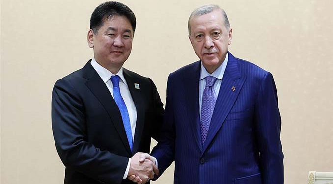 Cumhurbaşkanı Erdoğan, Moğolistan Cumhurbaşkanı Khurelsukh ile bir araya geldi