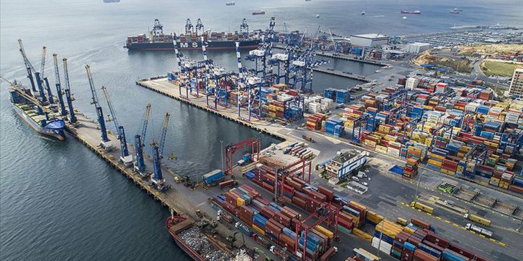 Dış ticaret açığı haziranda yüzde 10,8 yükseldi