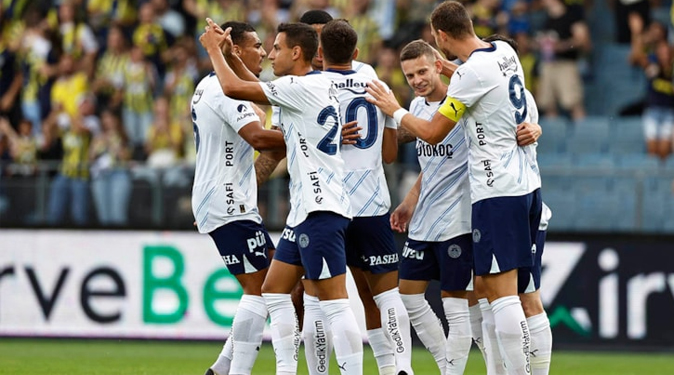 Fenerbahçe Strasbourg’u farklı mağlup etti