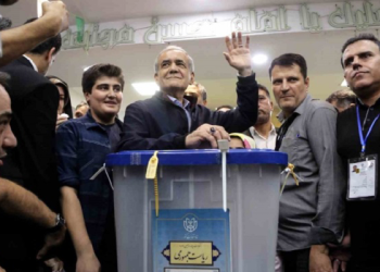 İran’da seçim yarışını Pezeşkiyan kazandı