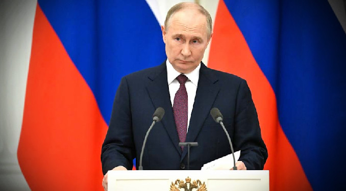 Putin, petrol ve enerji sektörünün üst düzey yöneticilerini ödüllendirdi!