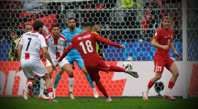 Taraftar anketi: EURO 2024’ün en iyi golü Mert Müldür’den!