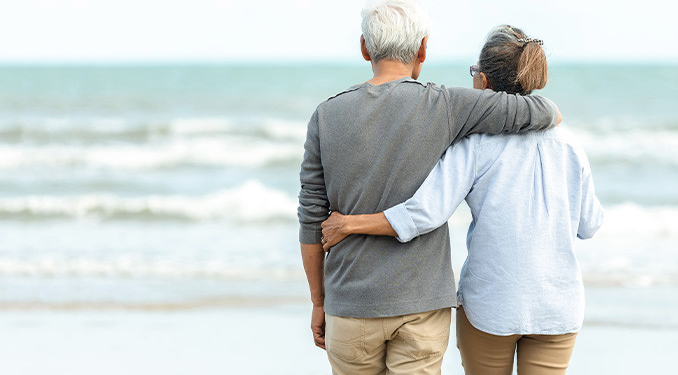 Emeklilere halk plajında ücretsiz hizmet!