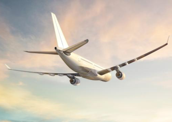 Havayolu şirketleri uçuşları durdurdu, 4 bin İsrailli mahsur kaldı