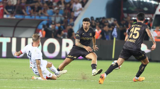 Trabzonspor evinde Rapid Wien’e mağlup oldu