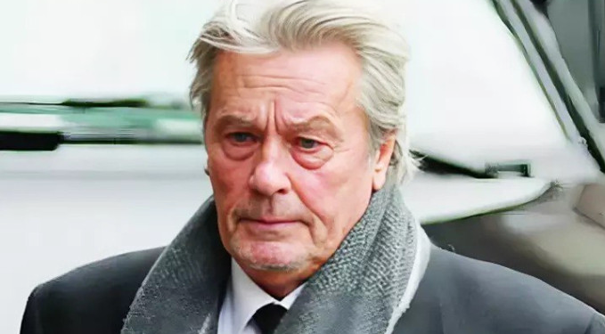 Ünlü Fransız aktör Alain Delon hayatını kaybetti