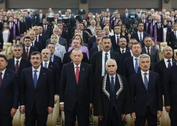 AYM Başkanı Özkaya: Muhatabınız kendi yakınınız olsa dahi adaletle hükmedin