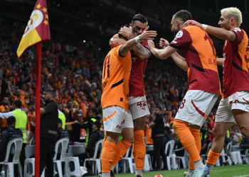 Galatasaray 3 puanı 3 golle aldı
